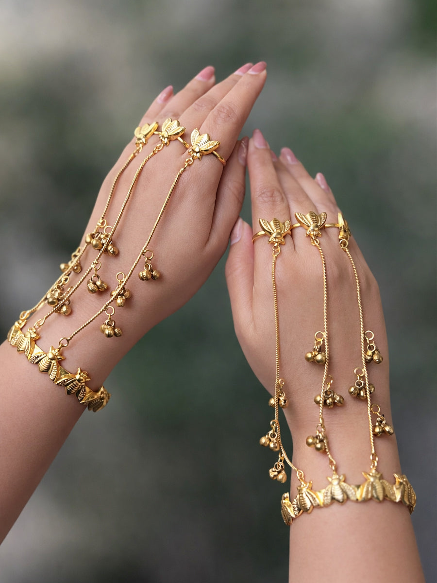 The Bumble Bee Hand Harness Bracelet (Hathphool)-Gold