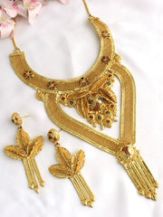 Varuni Necklace Set-Gold