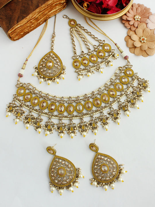 Surveen Necklace Set