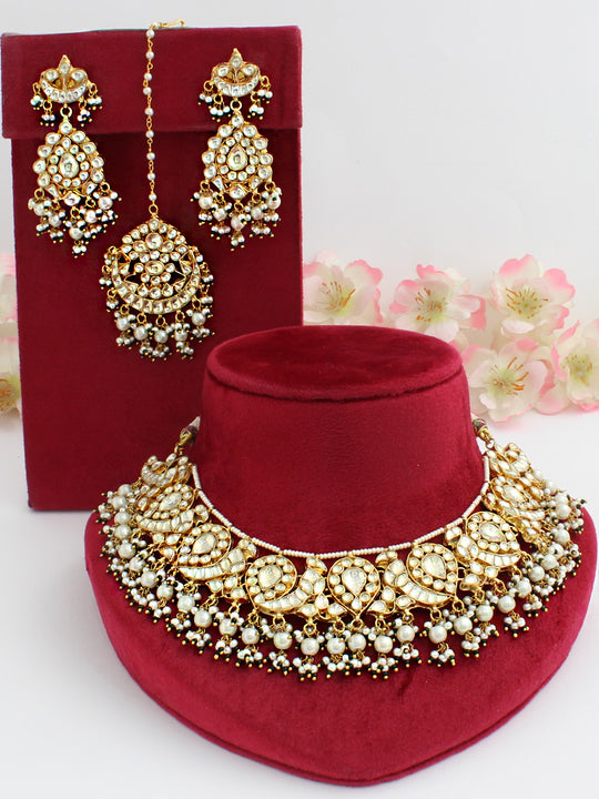 Alwar Bib Necklace Set-Golden