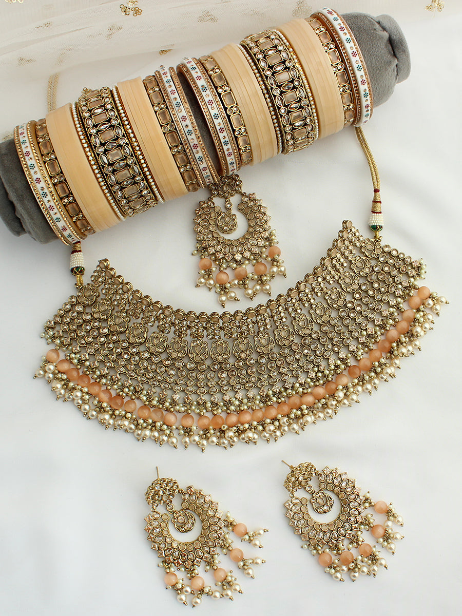 Anvisha Necklace Set