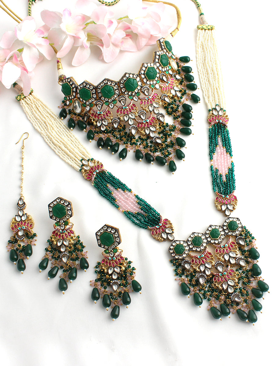 Anvi Layered Necklace Set