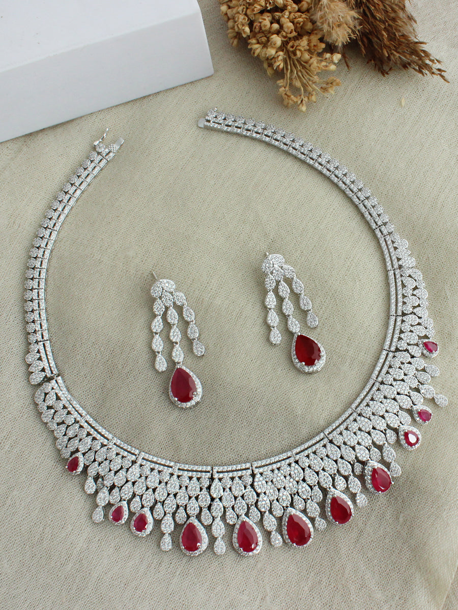 Nysa Necklace Set