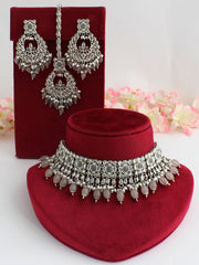 Yashika Necklace Set