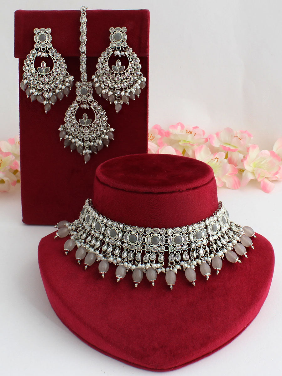 Yashika Necklace Set