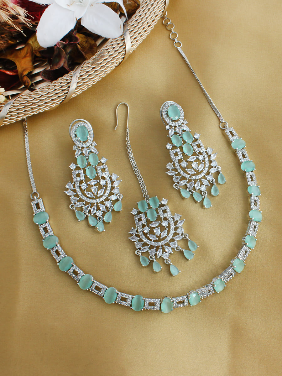 MINTGREENAleena Necklace Set