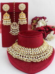 Shivanshi Kundan Necklace Set