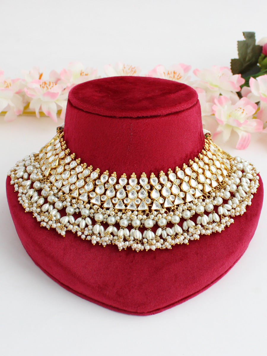 Shivanshi Kundan Necklace Set