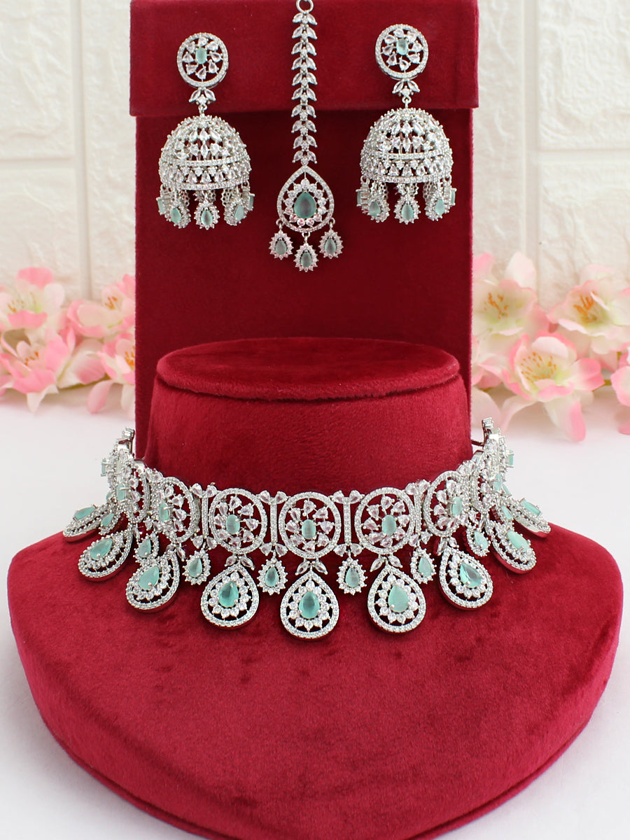Nayra Choker Necklace Set