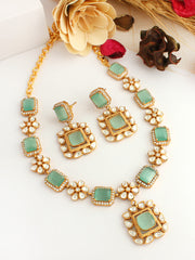 Amishi Necklace Set