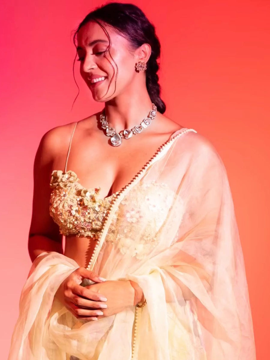 Parineeti Bib Necklace Set