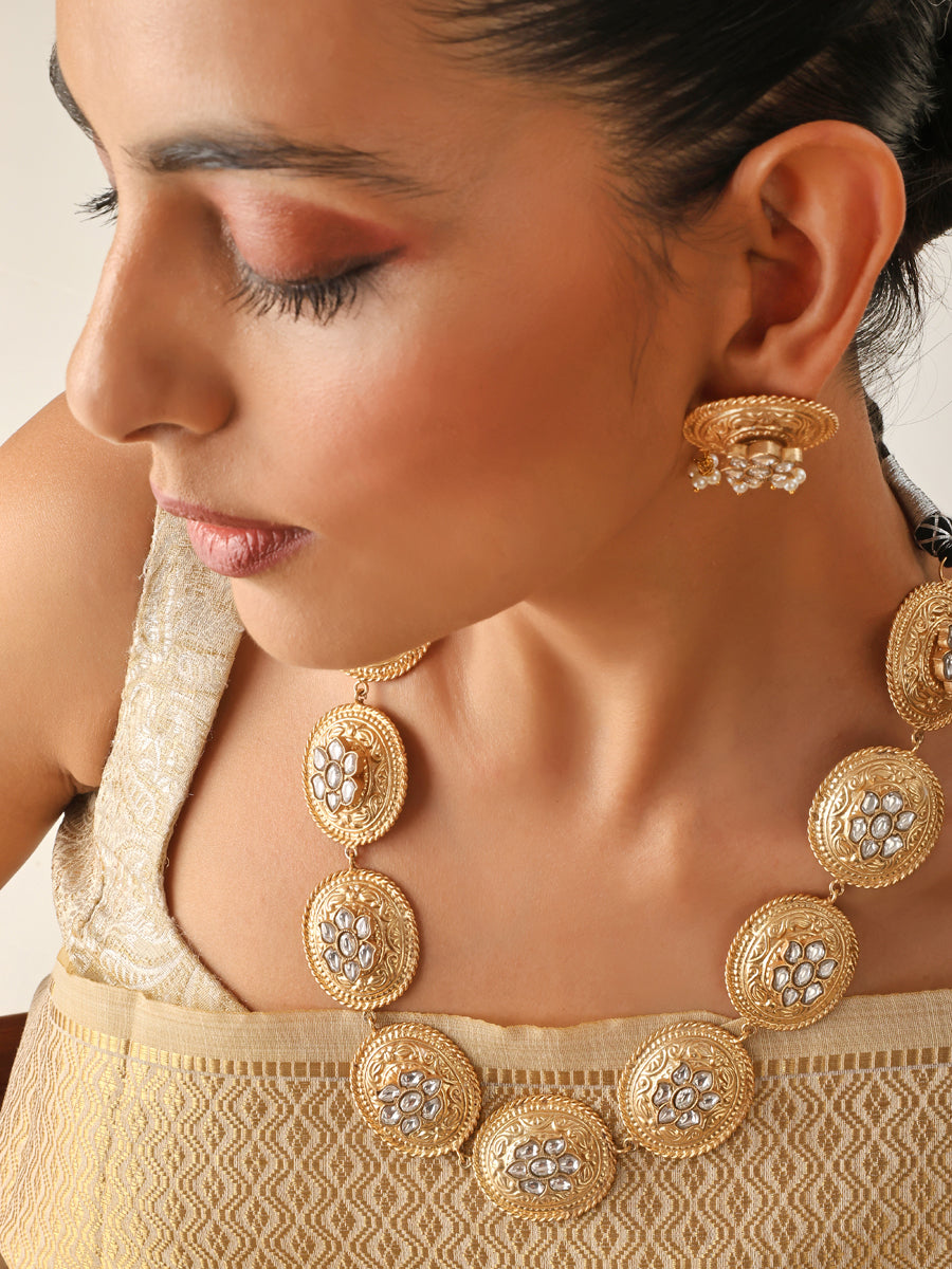 Chitrakshi Necklace Set