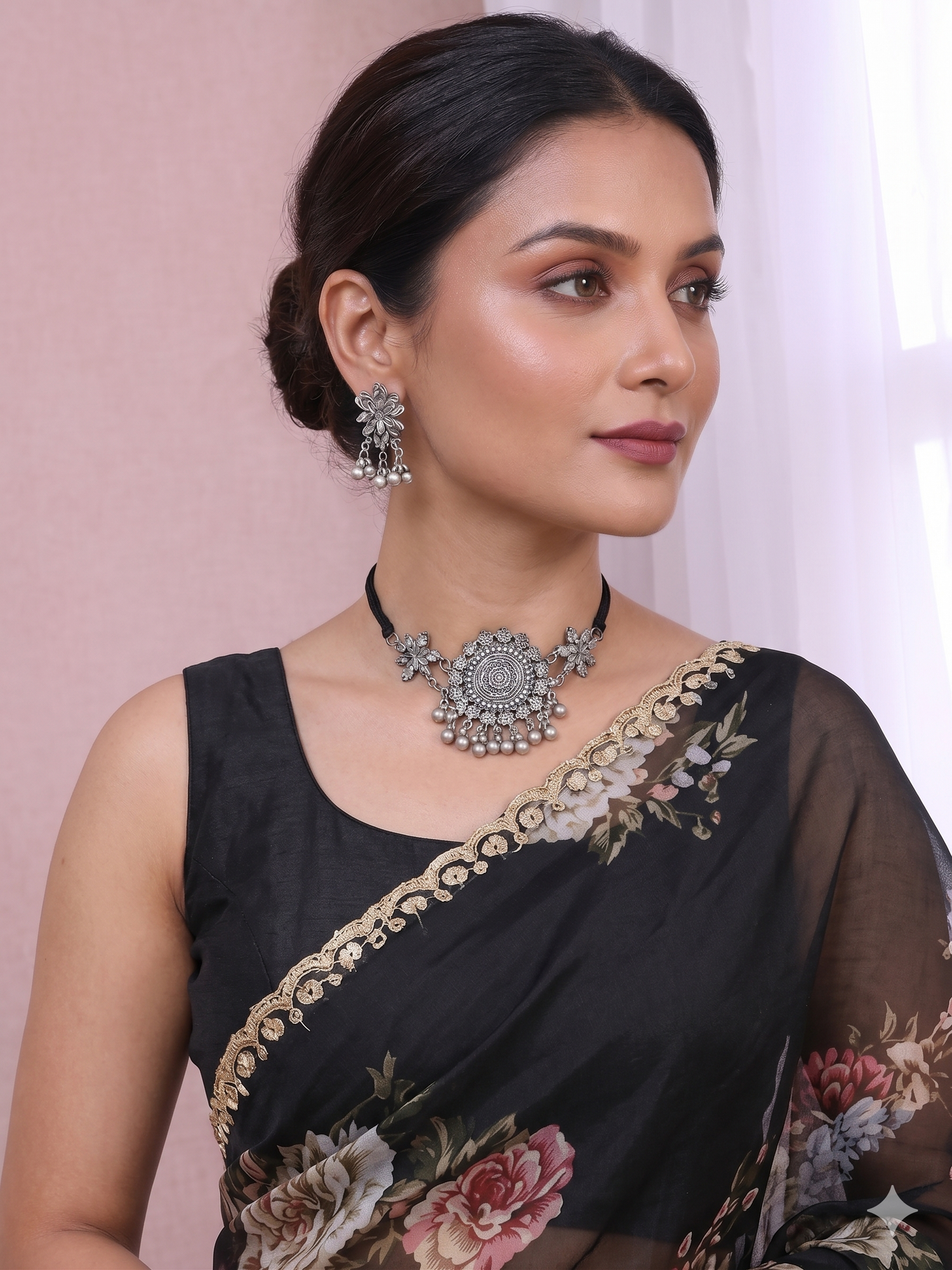 Ipshita Choker Necklace Set