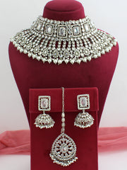 Ashna Necklace Earrings Tikka Set