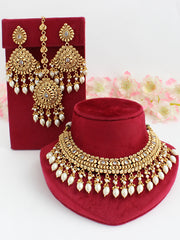 Aradhya Necklace Set