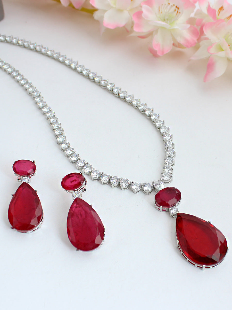 Ziva Pendant Necklace Set