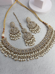 Anisha Bib Necklace Set