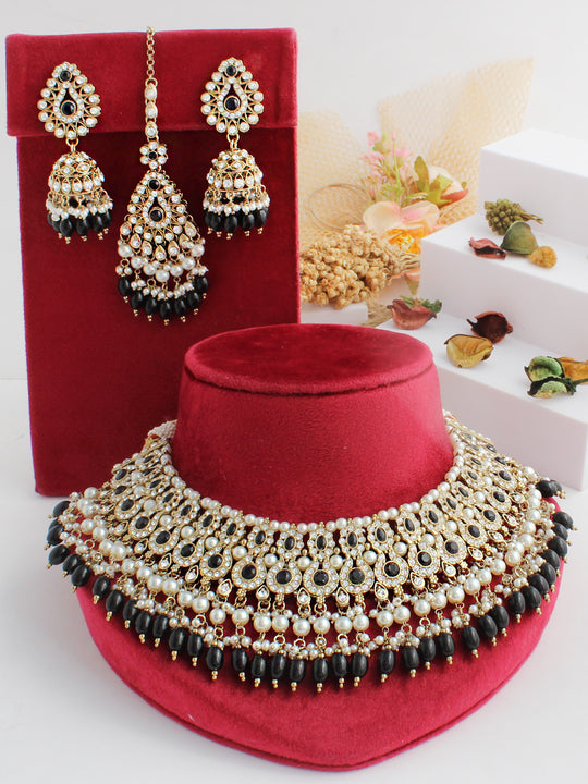 Heena Bib Necklace Set-Black