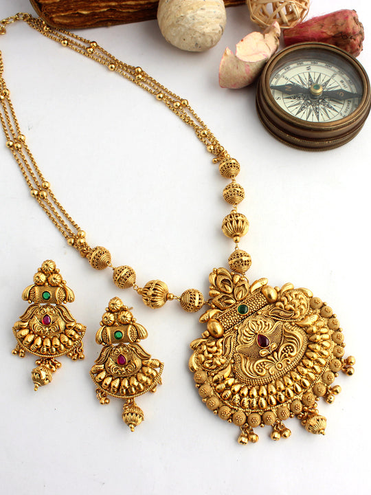 Tanishri Pendant Necklace Set-Gold