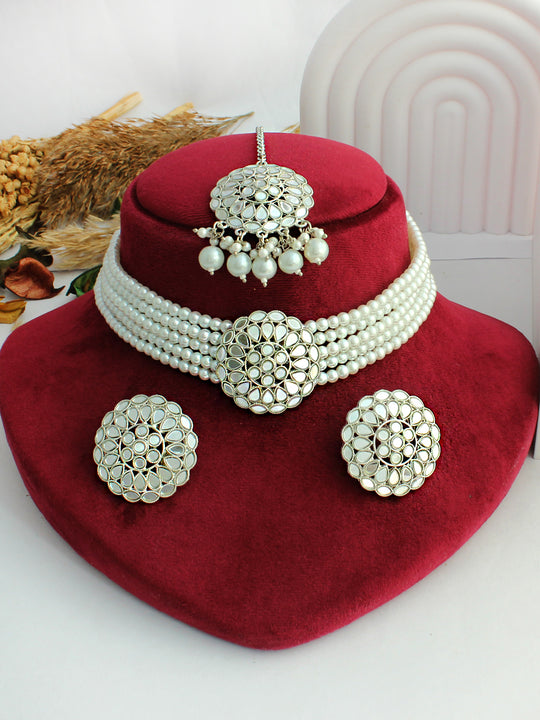Mrinali Choker Necklace Set