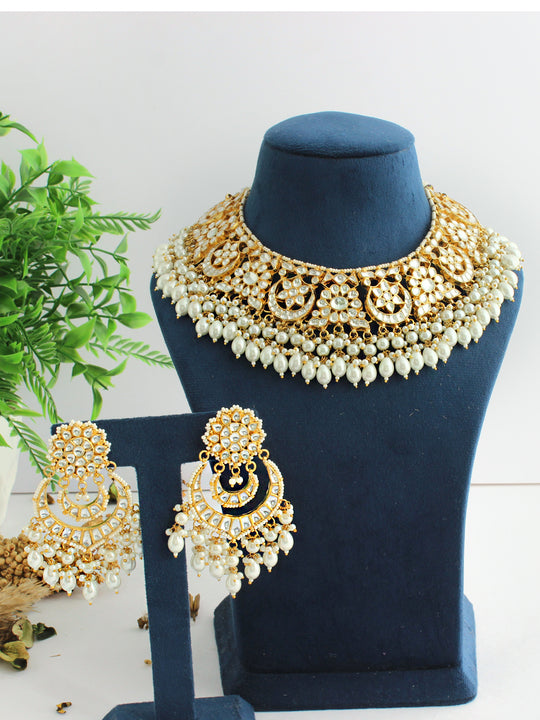 Virika Bib Necklace Set