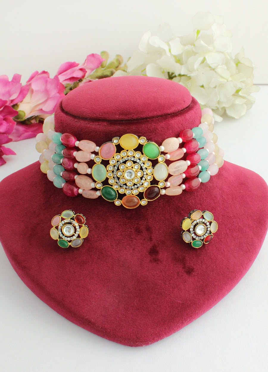 Saanvi Necklace Set