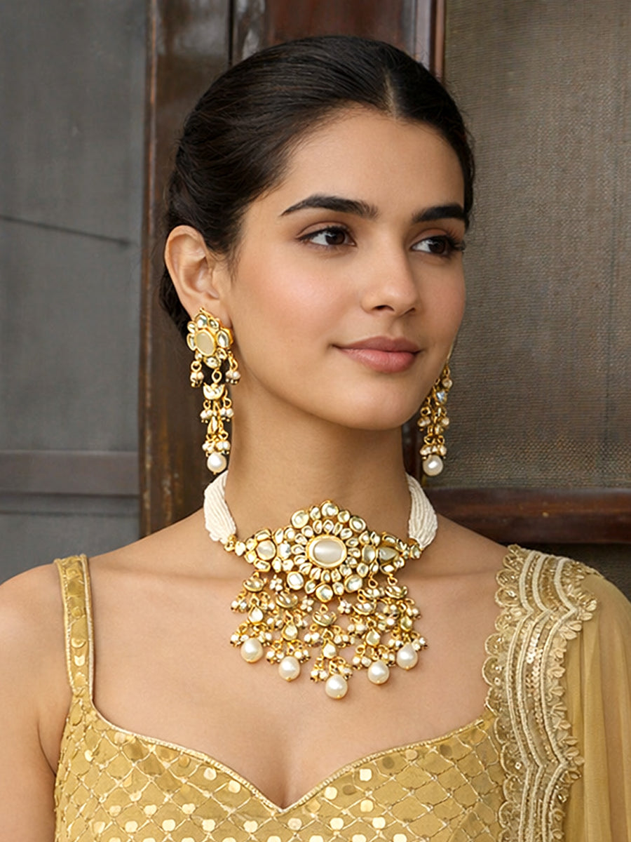 Pavitra Choker Necklace Set