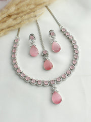 Noha Pendant Necklace set