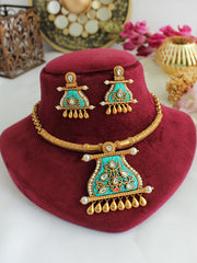 Sreeti Hasli Necklace Set 