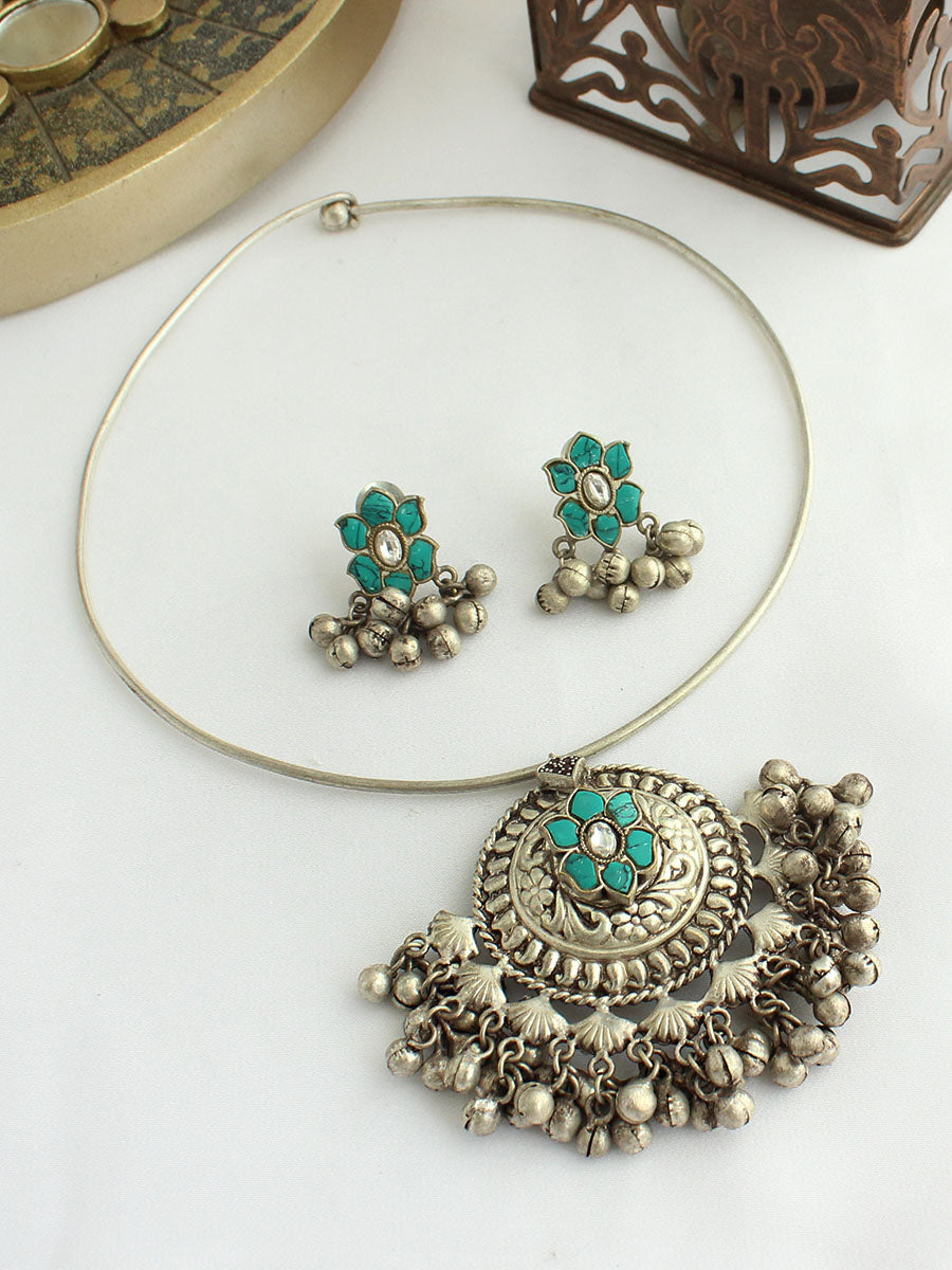 Pragya Hasli Necklace Set