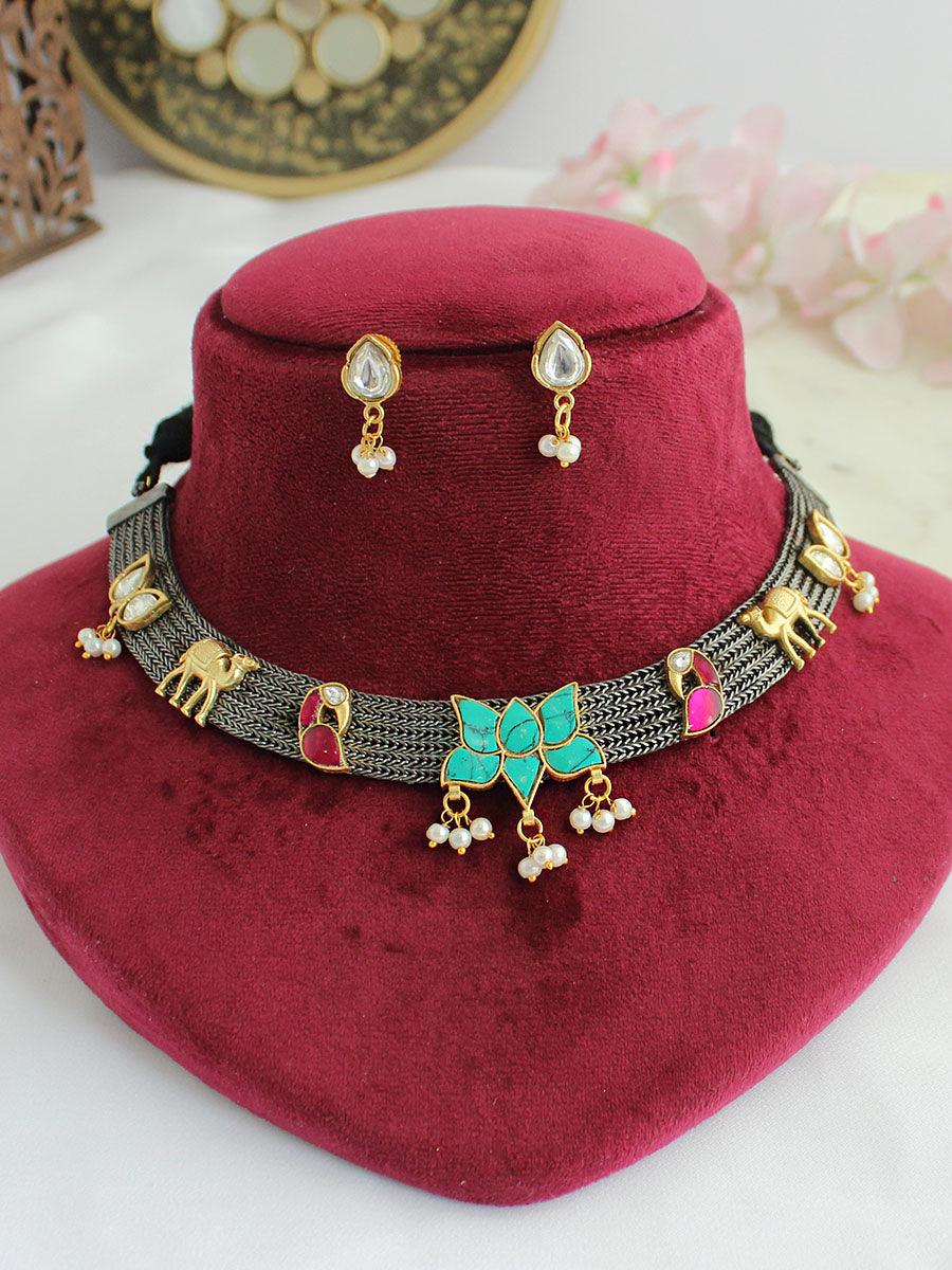 Varnika Necklace Set