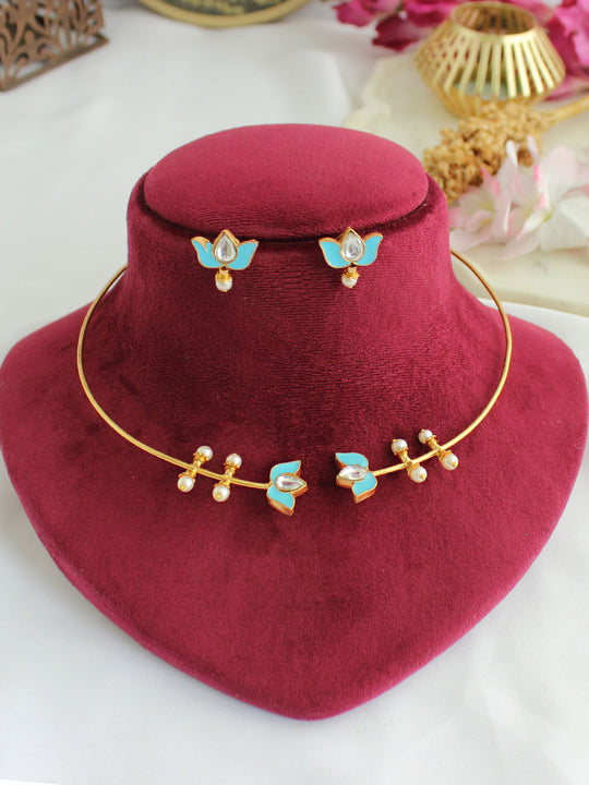 Avanti Hasli Necklace Set