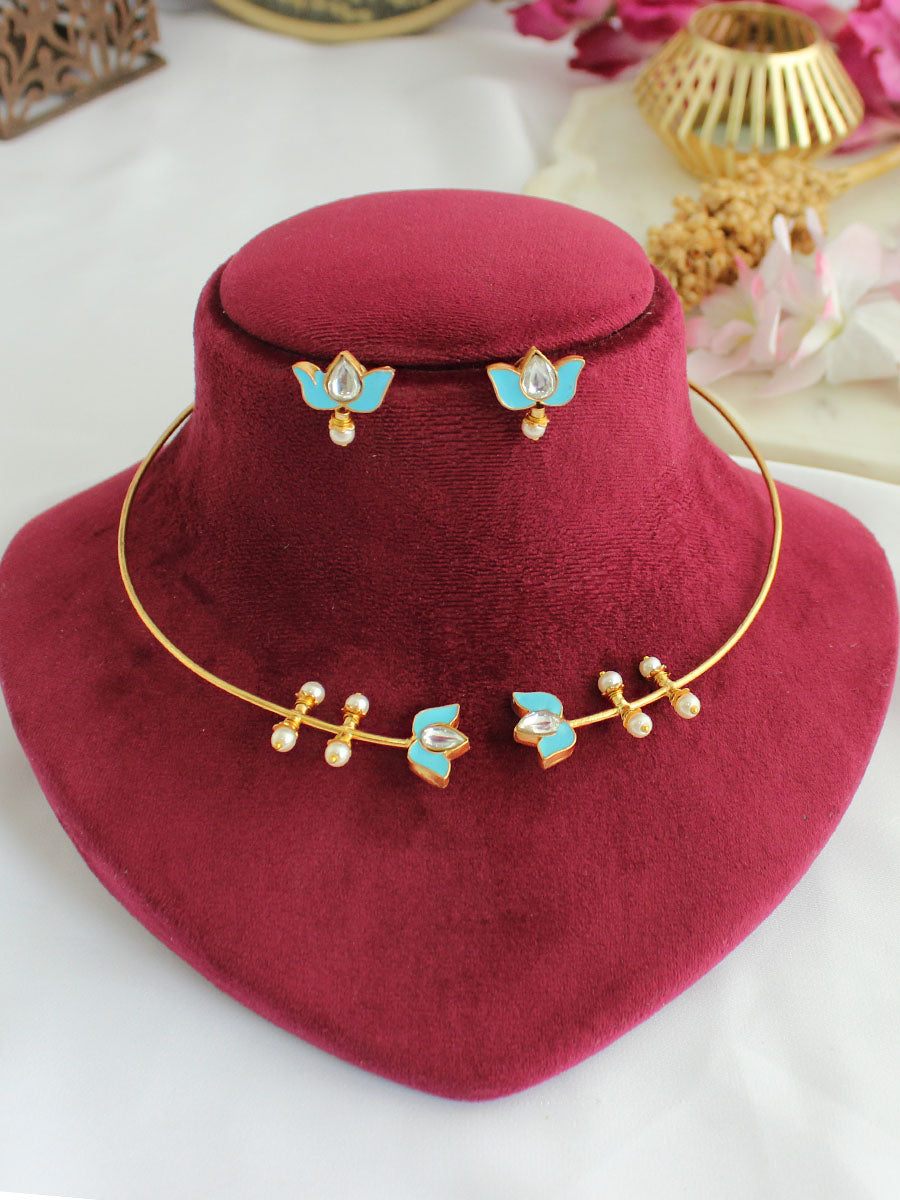 Avanti Hasli Necklace Set