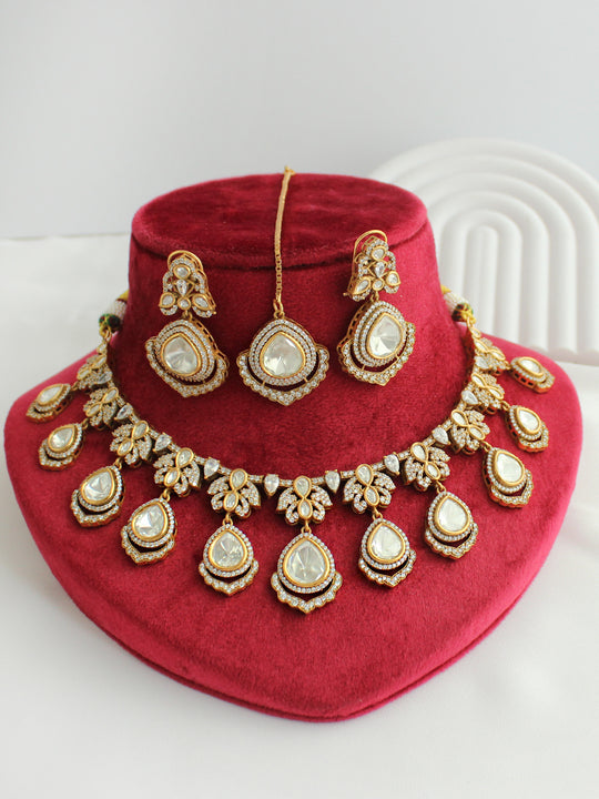 Rhea Necklace Set