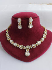 Tavishi Necklace Set