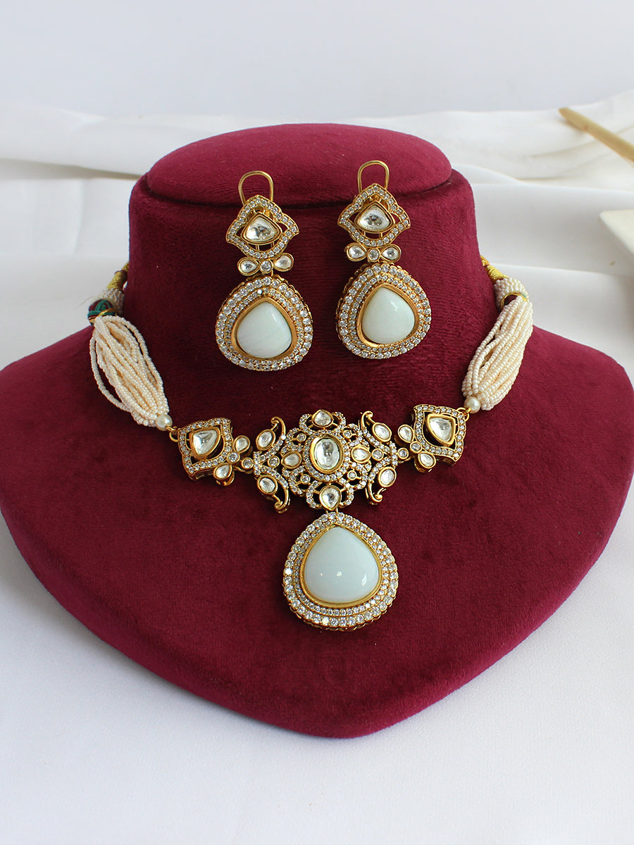 Siyara Choker Necklace Set