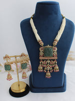 Kritisha Necklace Set