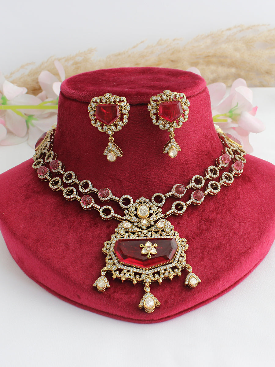 Kaisha Necklace Set
