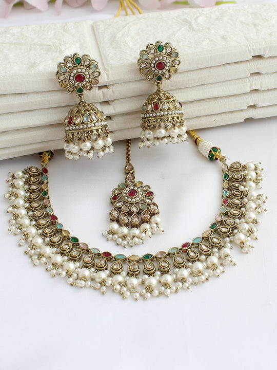 Snavika Necklace set