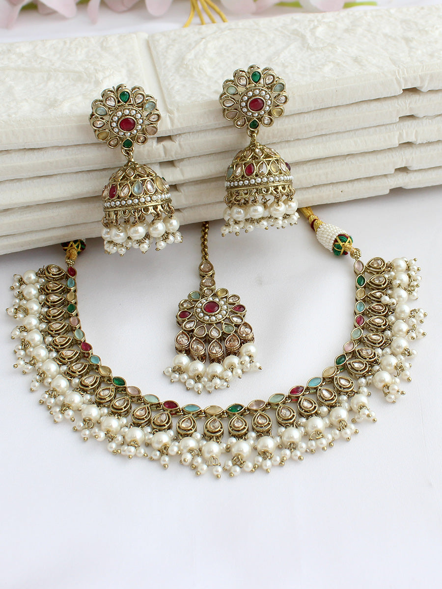 Snavika Necklace set