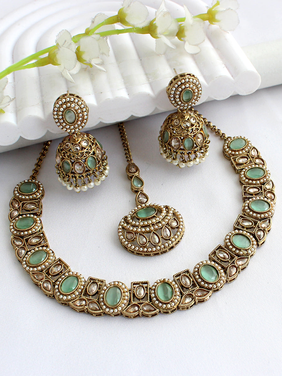 Lavika Choker Necklace Set