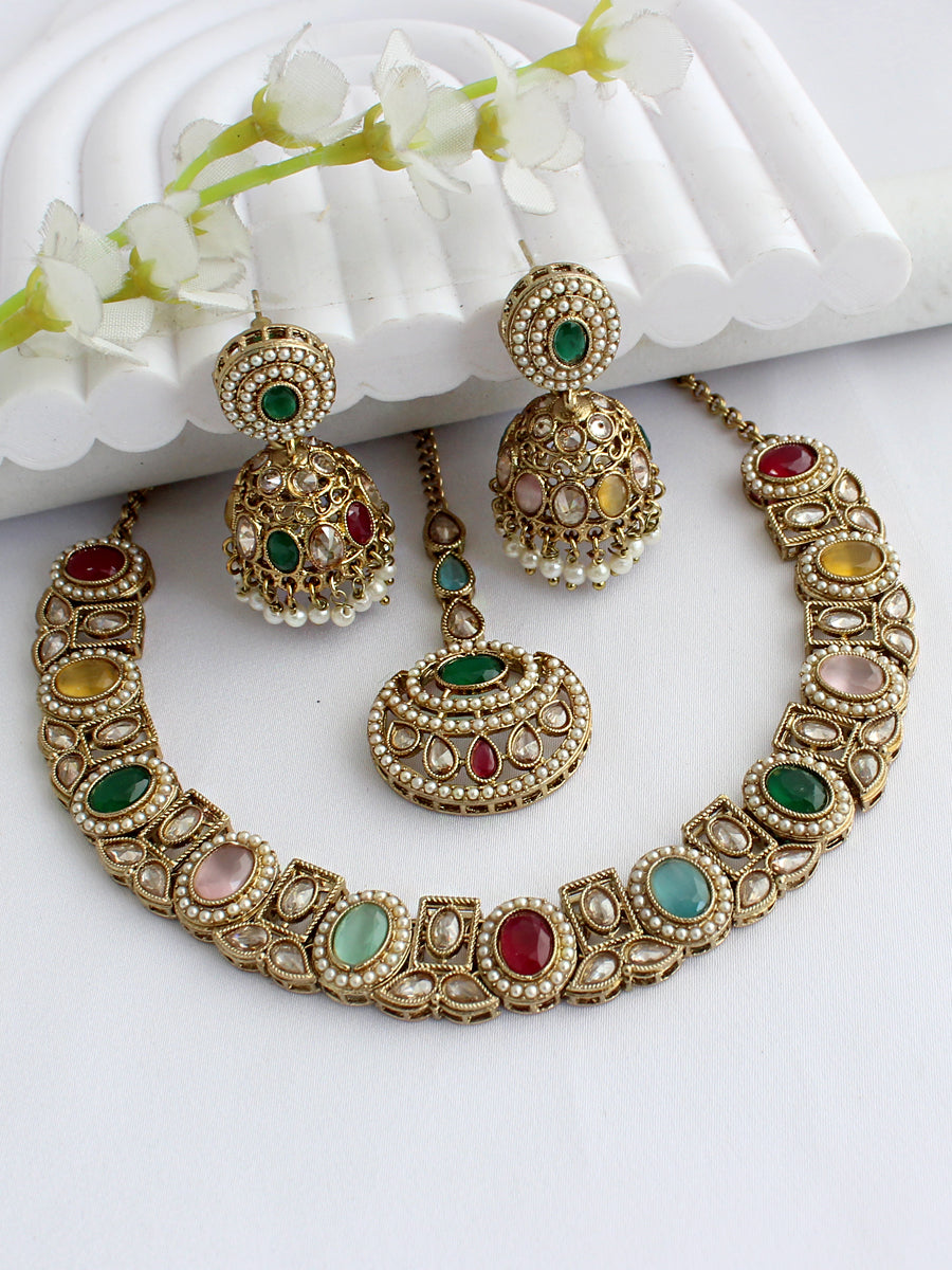 Lavika Choker Necklace Set