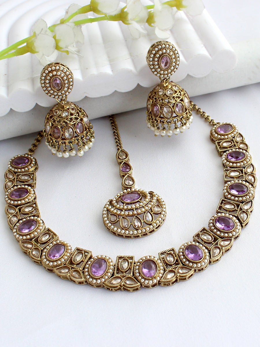 Lavika Choker Necklace Set