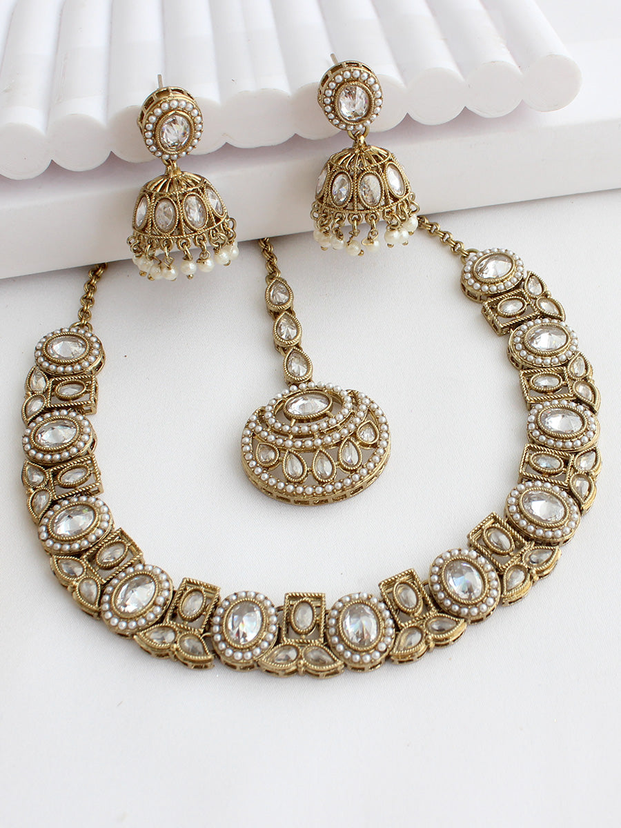 Lavika Choker Necklace Set