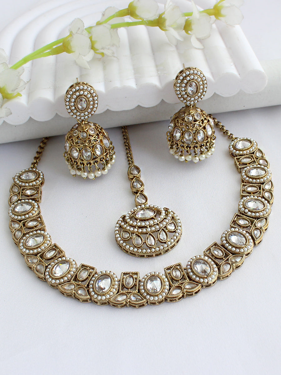 Lavika Choker Necklace Set