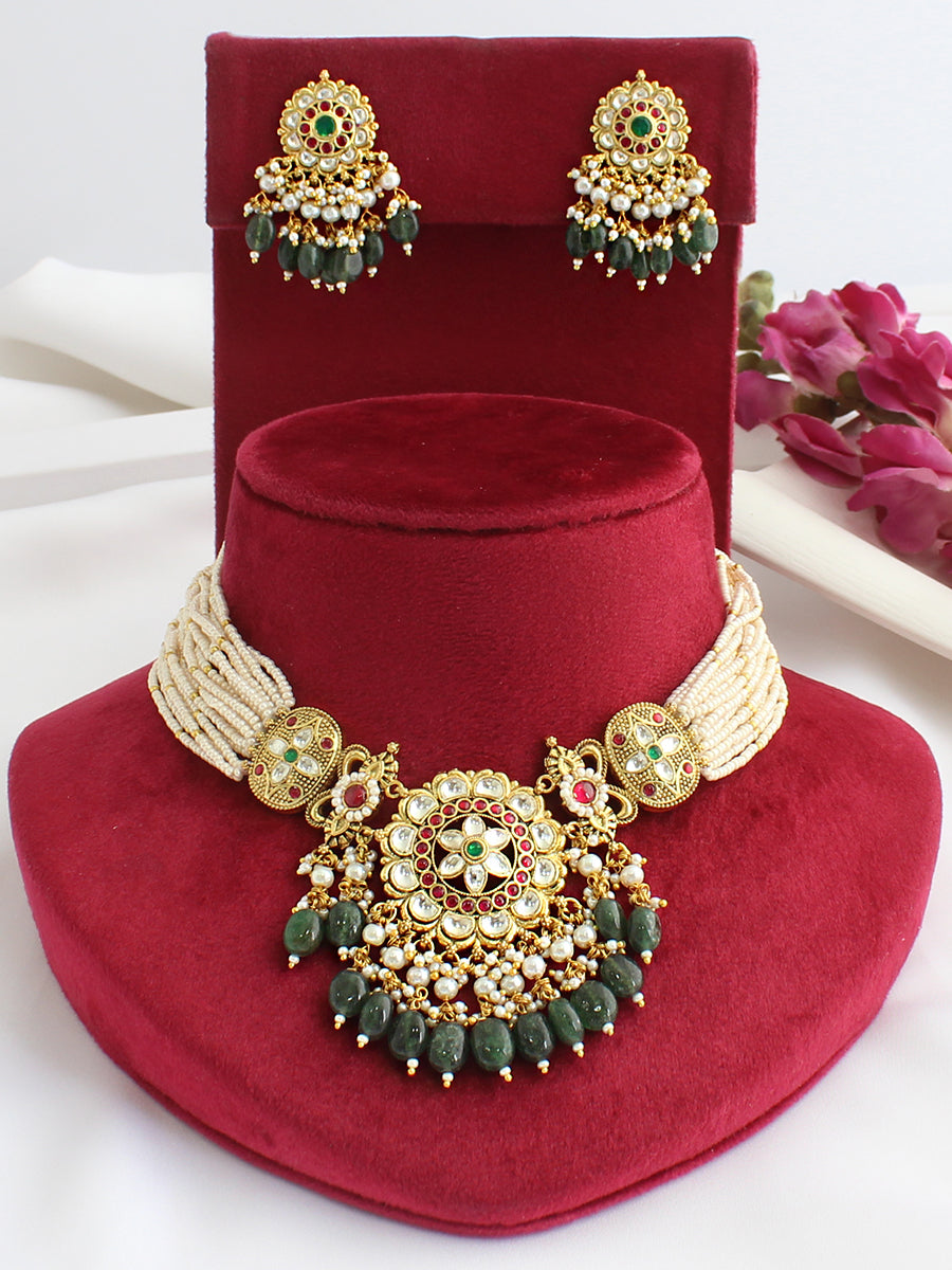 Urvika Necklace Set