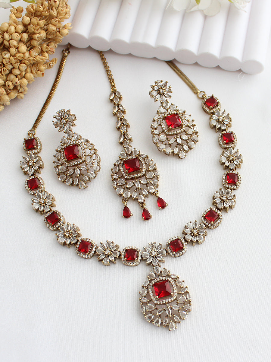Aania Necklace Set