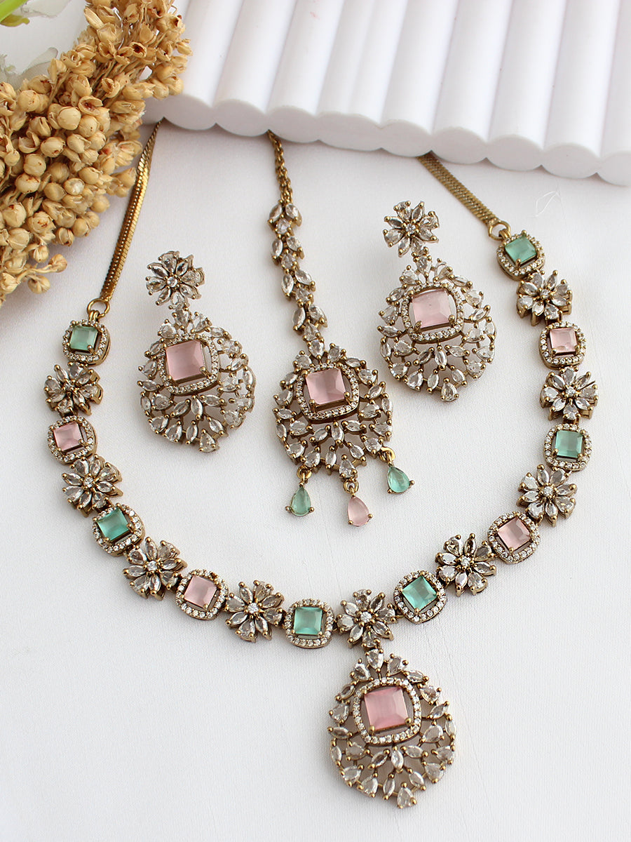 Aania Necklace Set
