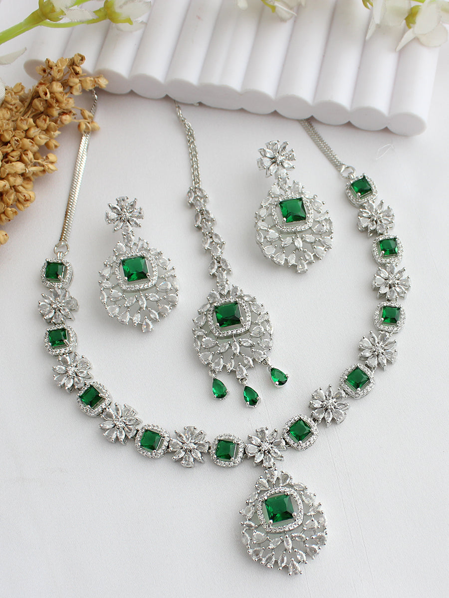 Aania Necklace Set