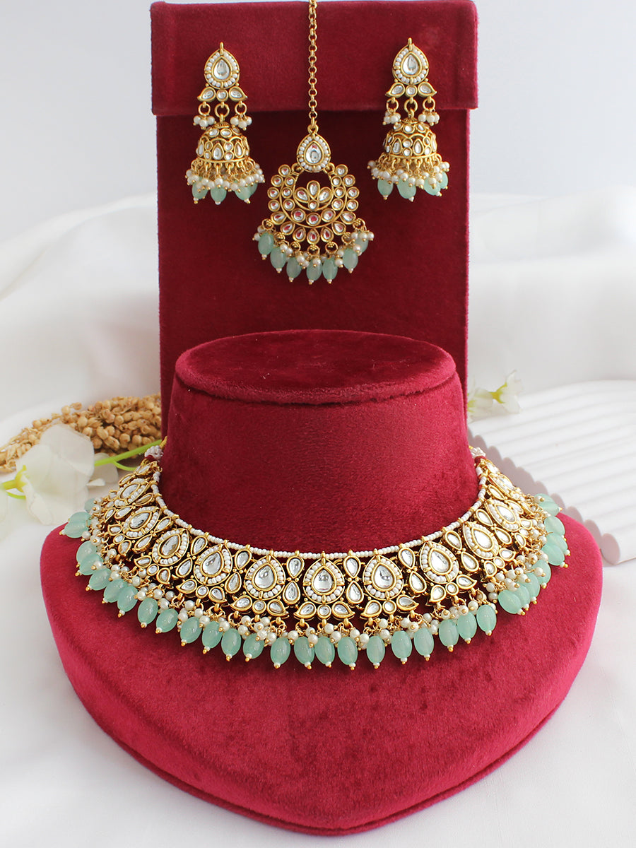 Avni Bib Necklace Set